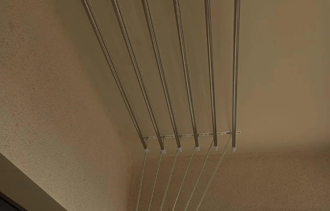 Cloth Hangers in Mettupalayam Road, Coimbatore