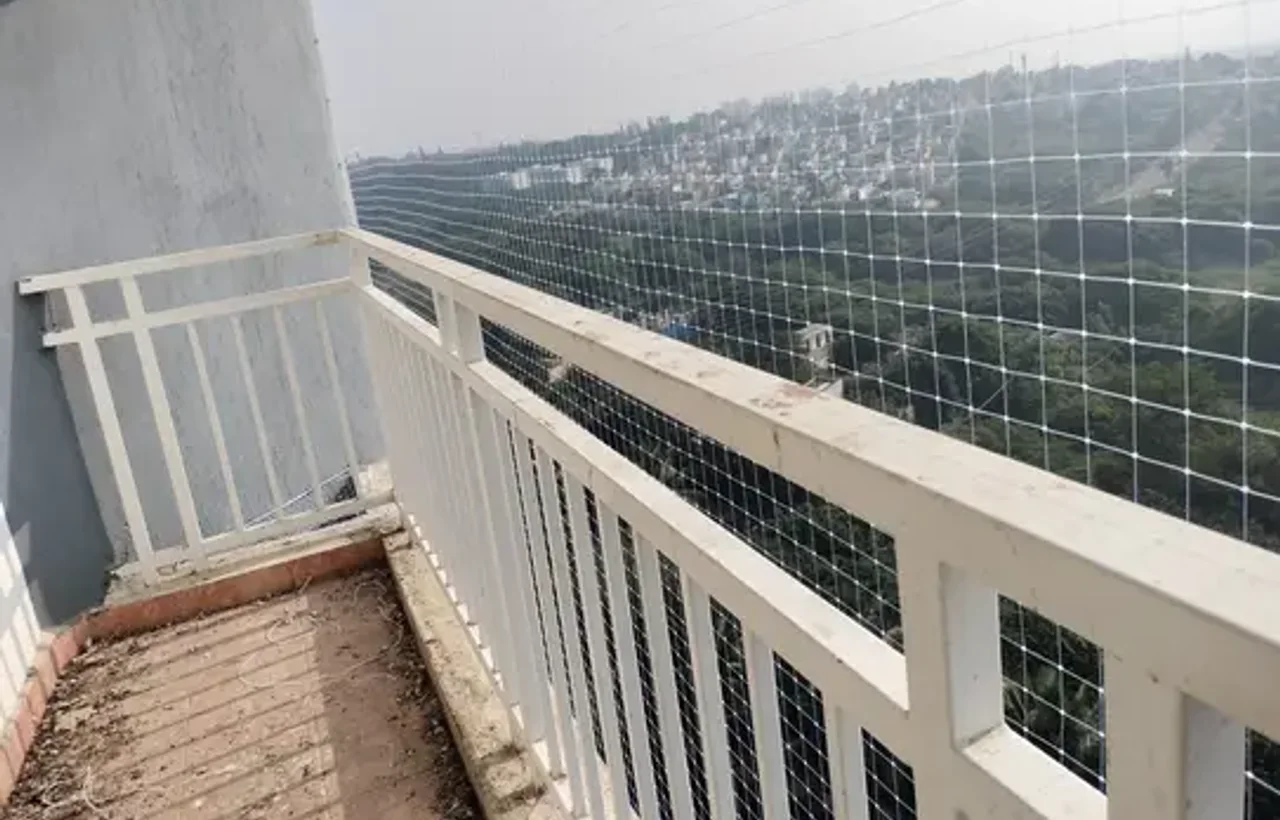 Representative pigeon safety nets design and fitting detail